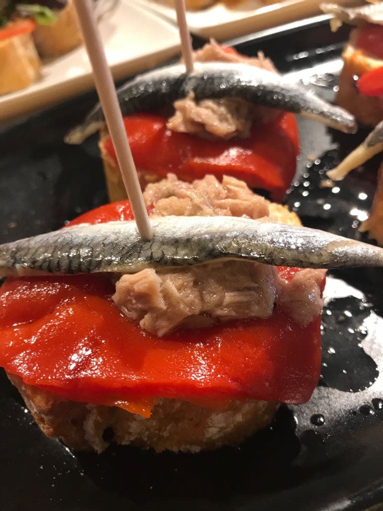 Alici con tonno e peperone
