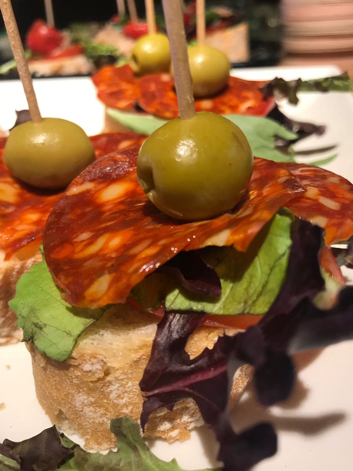 Salame piccante con oliva
